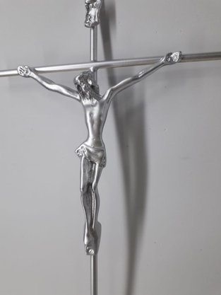 Crucifixo de Metal 24 x 13 - Barra Redonda -