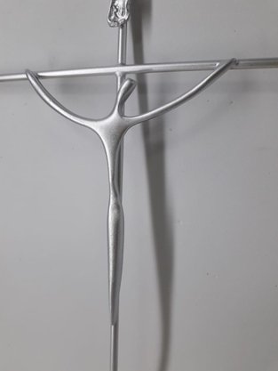 Crucifixo de Metal Estilizado  21 x 13 cm - Barra Redonda -