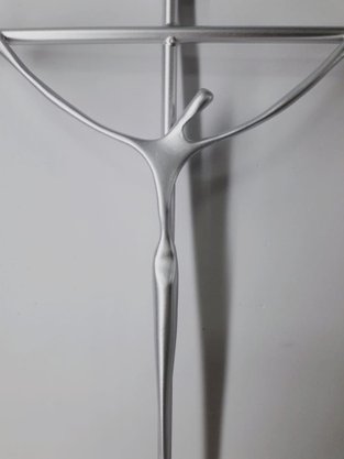 Crucifixo de Metal Estilizado 28 x 19 cm - Barra Redonda