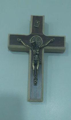 Crucifixo de Parede - Cristo com São Bento -