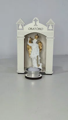 Oratório com Imagem De São Miguel Arcanjo de Resina 13,5 cm
