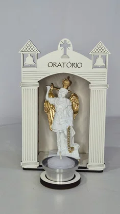 Oratório com Imagem De São Miguel Arcanjo de Resina 13,5 cm