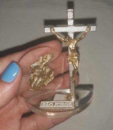 Pedestal Acrílico Cristo na Cruz " São Jorge "