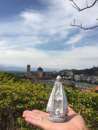 Santa com Pérolas - 10 cm - N. S. Aparecida - Imagem Branca -