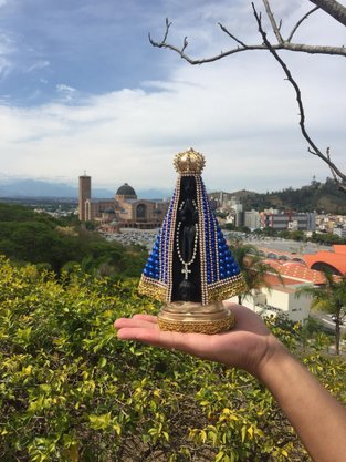 Santa com Pérolas - 22 cm - N. S. Aparecida - Imagem Preta -