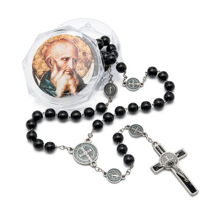 Terço - São Bento na Corrente de inox com Crucifixo resinado e com entremeios de Medalha -