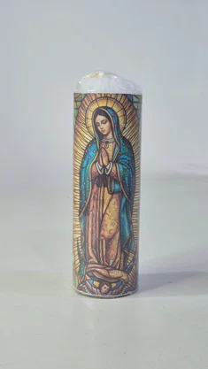 Vela Média Votiva - 5 x 15 cm - N. S. de Guadalupe