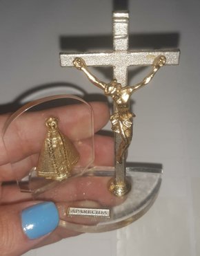 Pedestal Acrílico Cristo na Cruz " N. S. Aparecida "