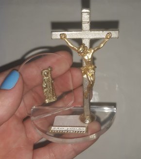 Pedestal Acrílico  Cristo na Cruz "São Judas Tadeu "