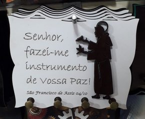 Porta Chaves  Madeirado com Silhueta - São Francisco de Assis -