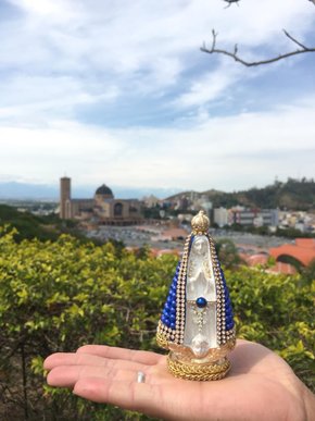 Santa com Pérolas - 10 cm - N. S. Aparecida - Imagem Branca -