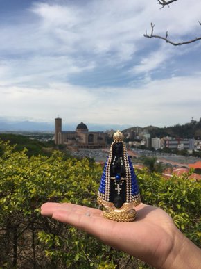 Santa com Pérolas - 10 cm - N. S. Aparecida - Imagem Preta -