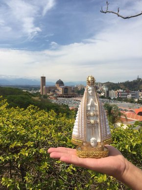 Santa com Pérolas - 20 cm - N. S. Aparecida - Imagem Branca -