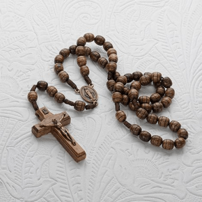 Terço no Cordão com Triângulo de Nossa Senhora das Graças e no Verso Sagrado Coração de e Jesus