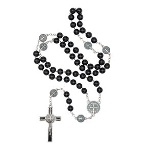 Terço - São Bento na Corrente de inox com Crucifixo resinado e com entremeios de Medalha -